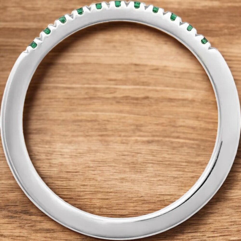 Emerald Stackable Ring In 10kt White Gold - image 2